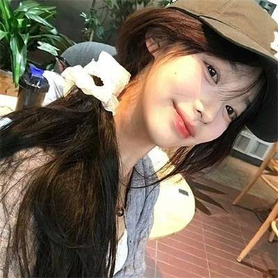 手提箱女郎